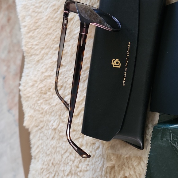 NWT Men's David Beckham Sunglasses 😎 - Picture 9 of 15